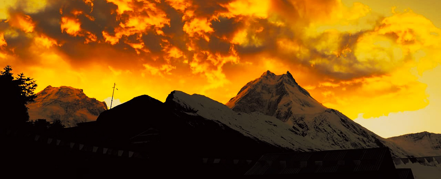 Manaslu Luxury Trek - 17 Days